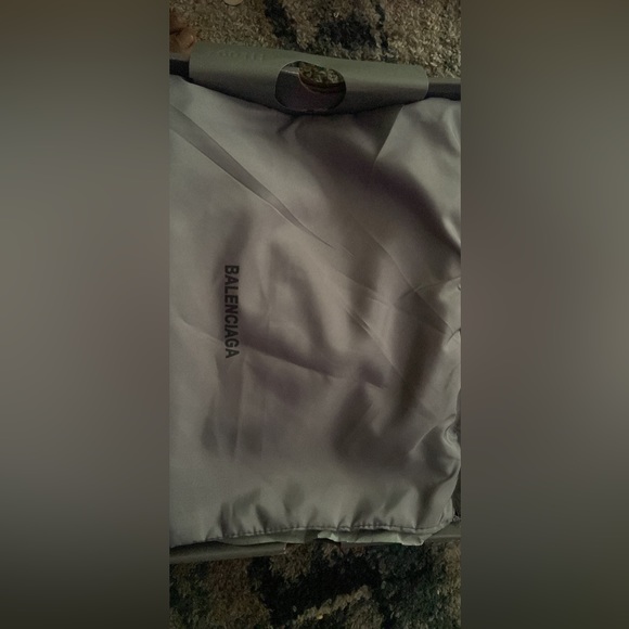 Ordered wrong size - Picture 6 of 7